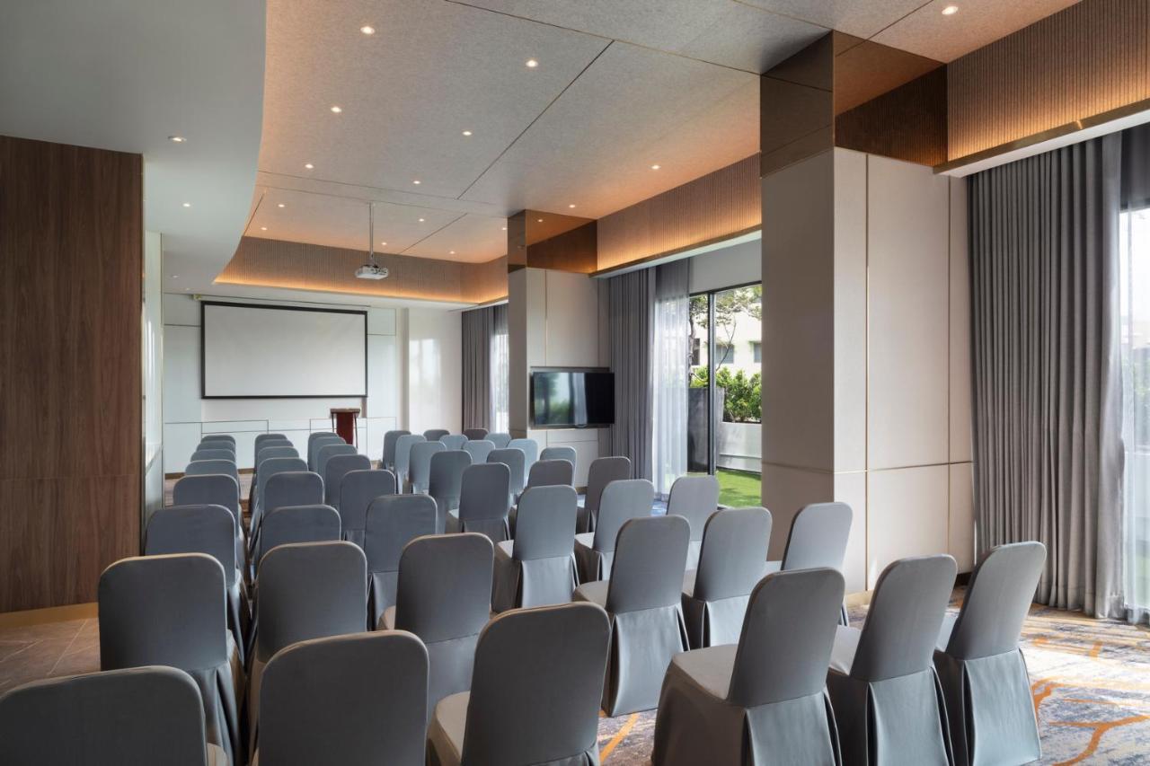 Oakwood Suites Tiwanon Bangkok Nonthaburi Luaran gambar